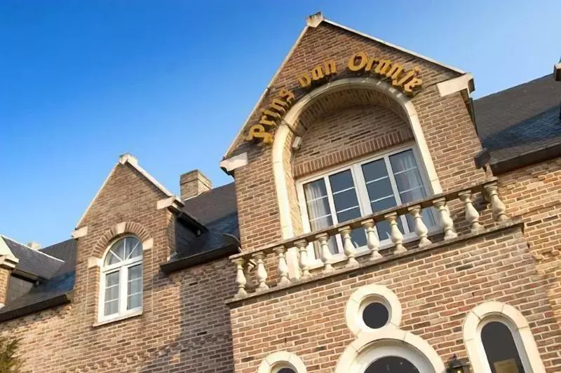 Отель Prins Van Oranje