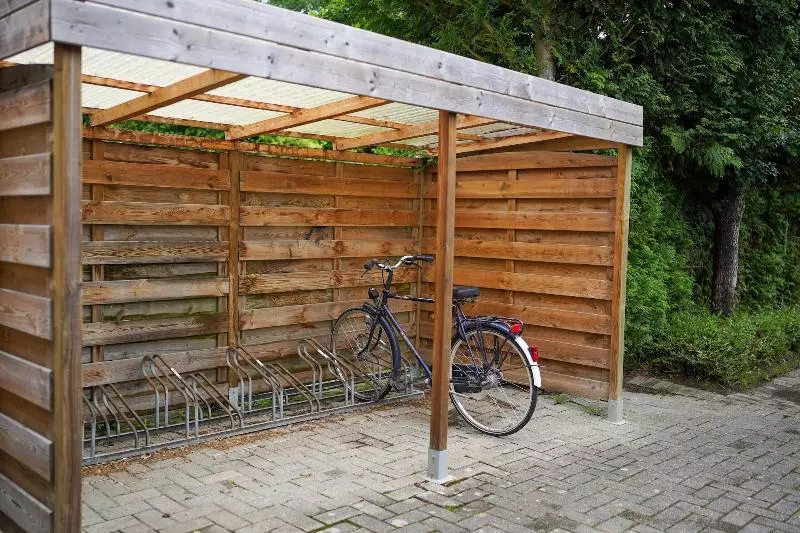 Отель Prins Van Oranje