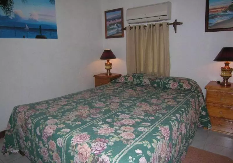 Seven Seas Resort Adults Only