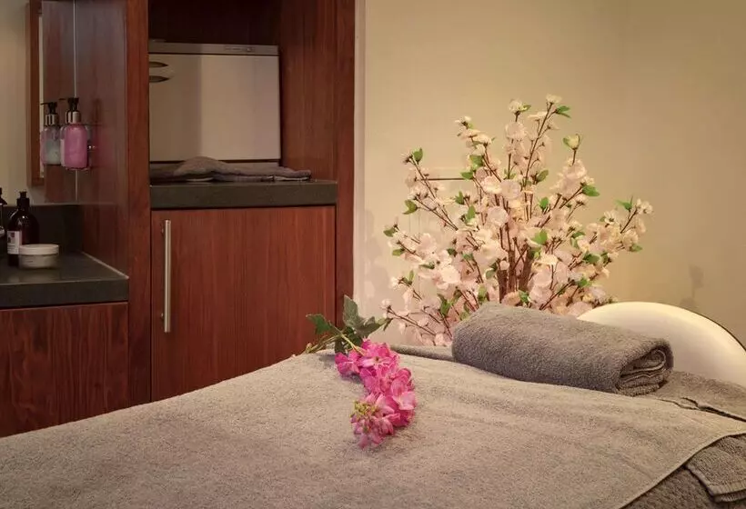 Ashford International Hotel & Spa