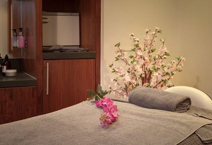 Ashford International Hotel & Spa