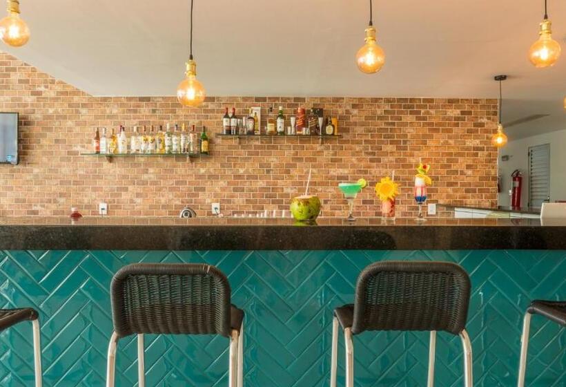 فندق El Aram Beach & Convention