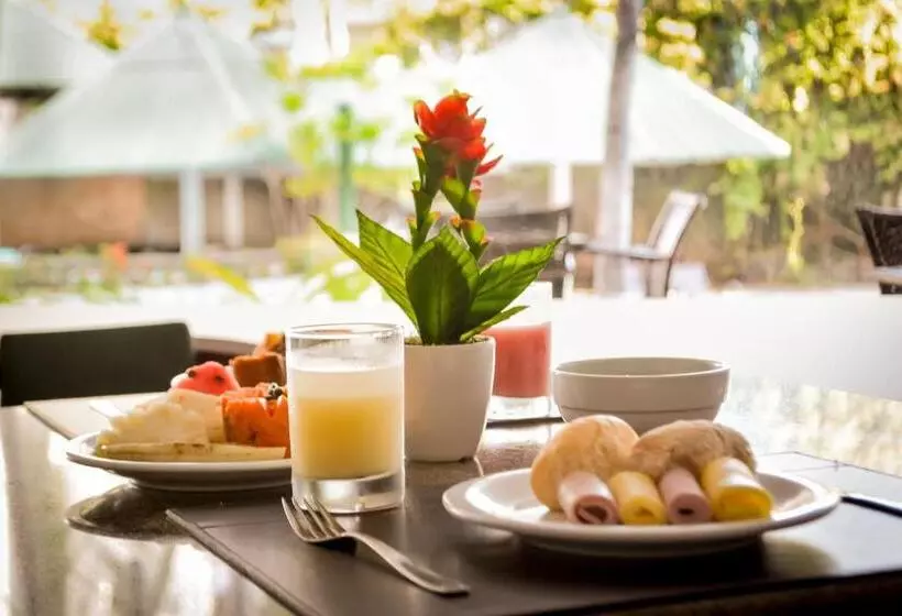 호텔 El Aram Beach & Convention