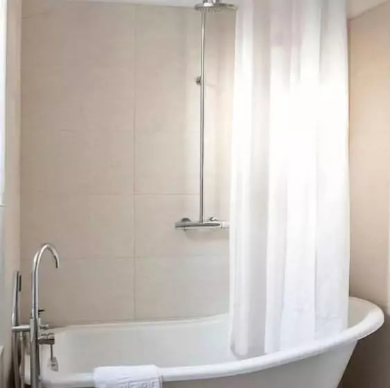 בית מלון כפרי Avonbridge