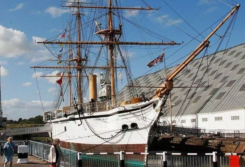 Bridgewood Manor Hotel & Spa