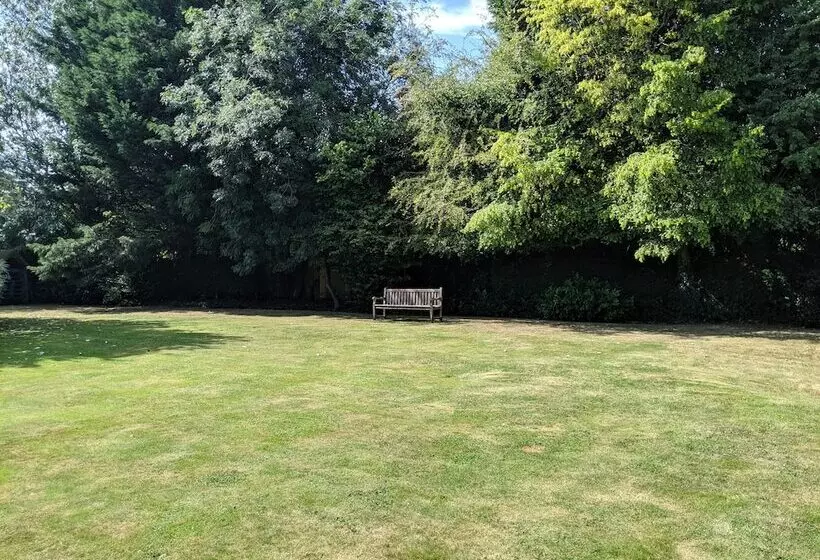 Bridgewood Manor Hotel & Spa