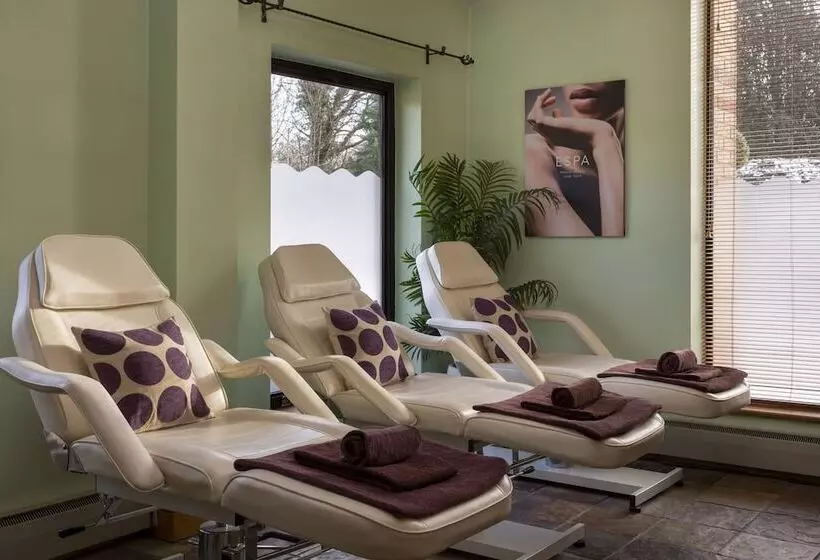 Bridgewood Manor Hotel & Spa