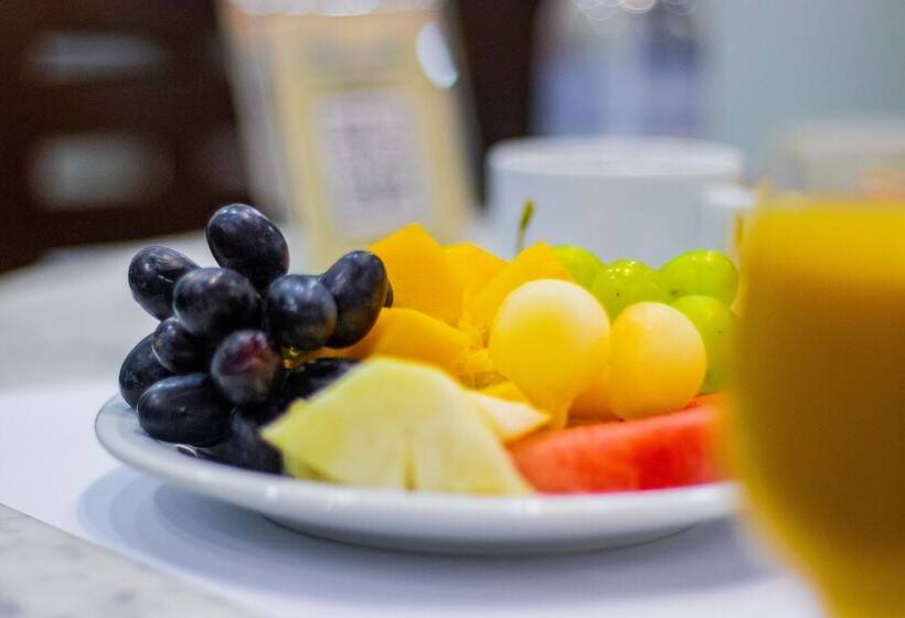 Hotel Rede Andrade Luxor