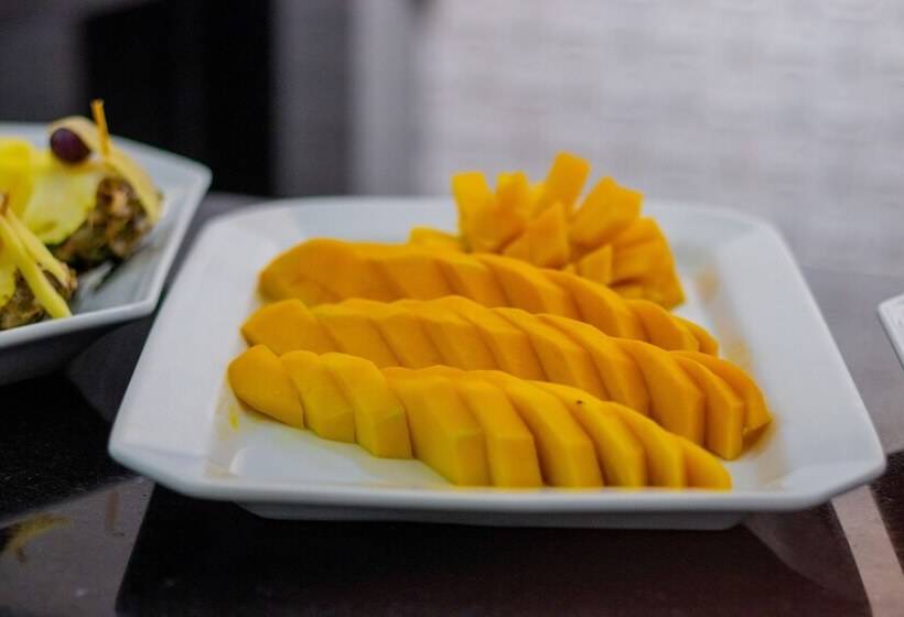 Hotel Rede Andrade Luxor