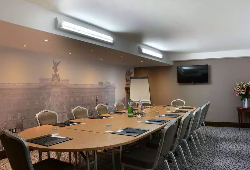 هتل Park Grand London Kensington