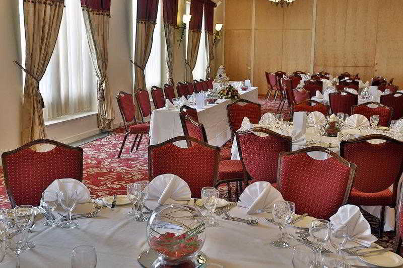 The Three Swans Hotel, Market Harborough, Leicestershire