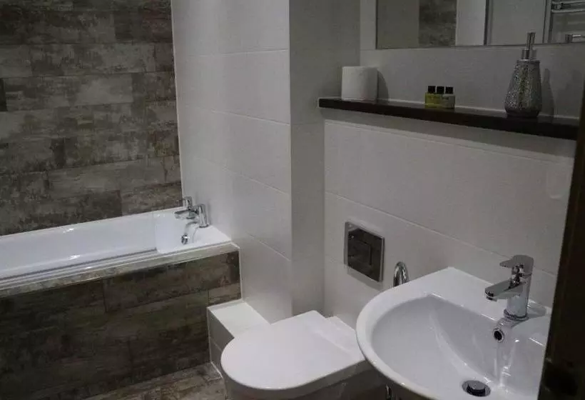 בית מלון כפרי The Griffin Inn