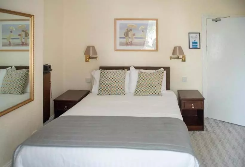 호텔 The Hannafore Point