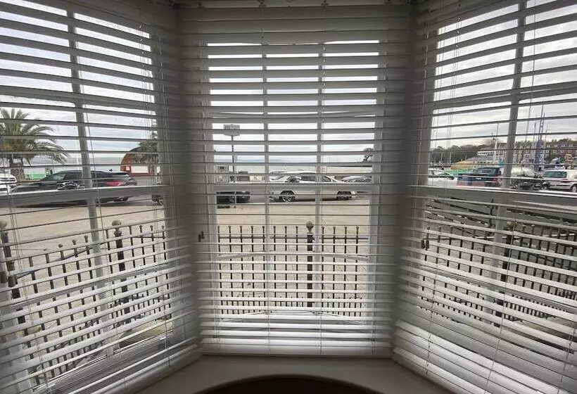 בית מלון כפרי The Fairhaven