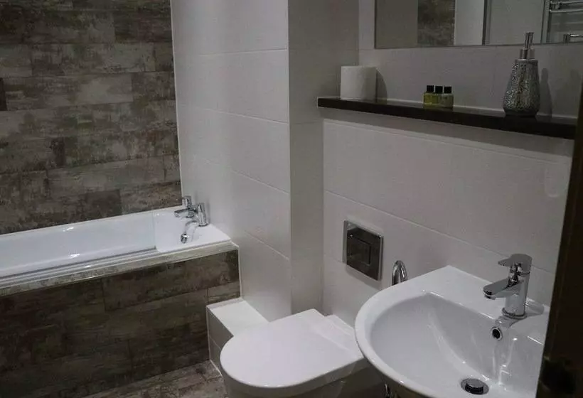 בית מלון כפרי The Griffin Inn