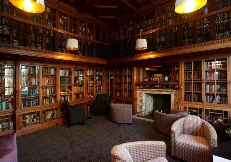 ベッドアンドブレックファースト B+b Edinburgh