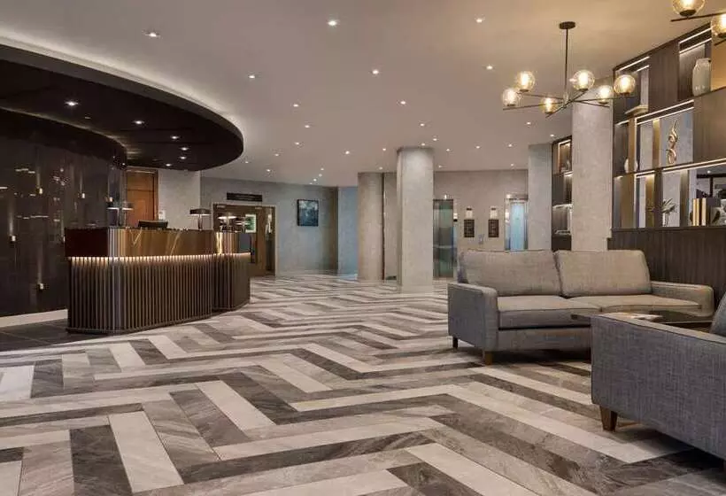 酒店 Hilton Cardiff