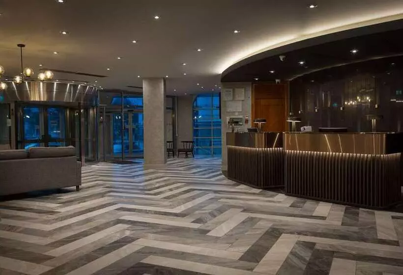 酒店 Hilton Cardiff