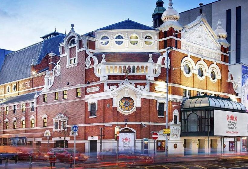 فندق Holiday Inn Express Belfast City, An Ihg