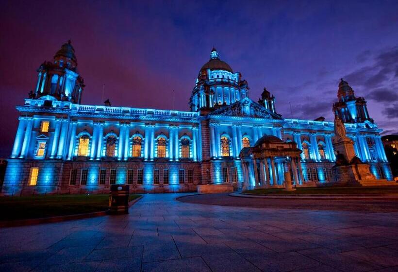 فندق Holiday Inn Express Belfast City, An Ihg