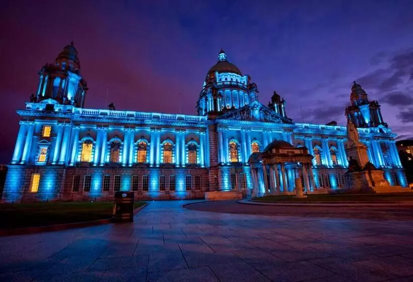 Отель Holiday Inn Express Belfast City, An Ihg