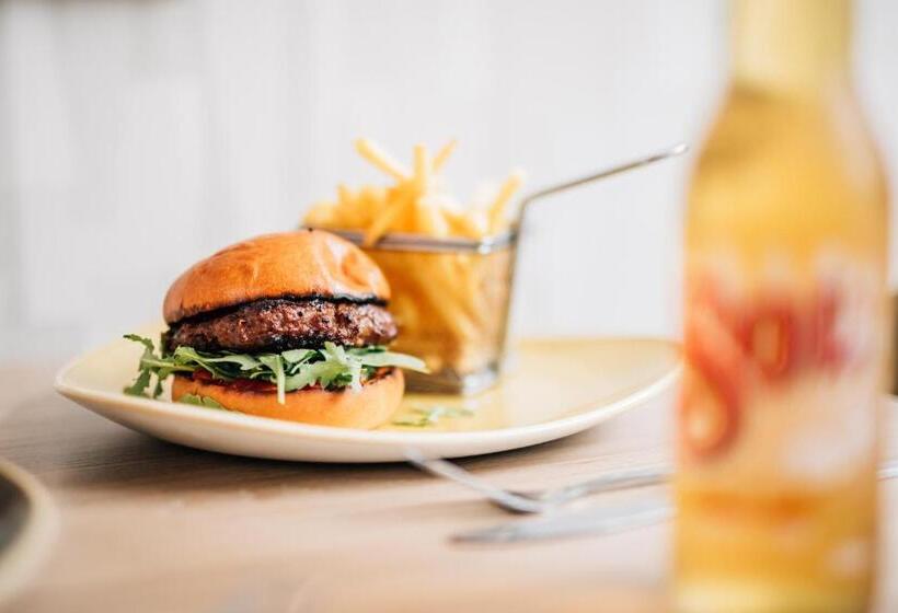 فندق Holiday Inn Express Belfast City, An Ihg