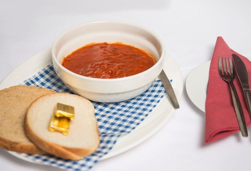 בית מלון כפרי Holiday Inn Express Glenrothes, An Ihg