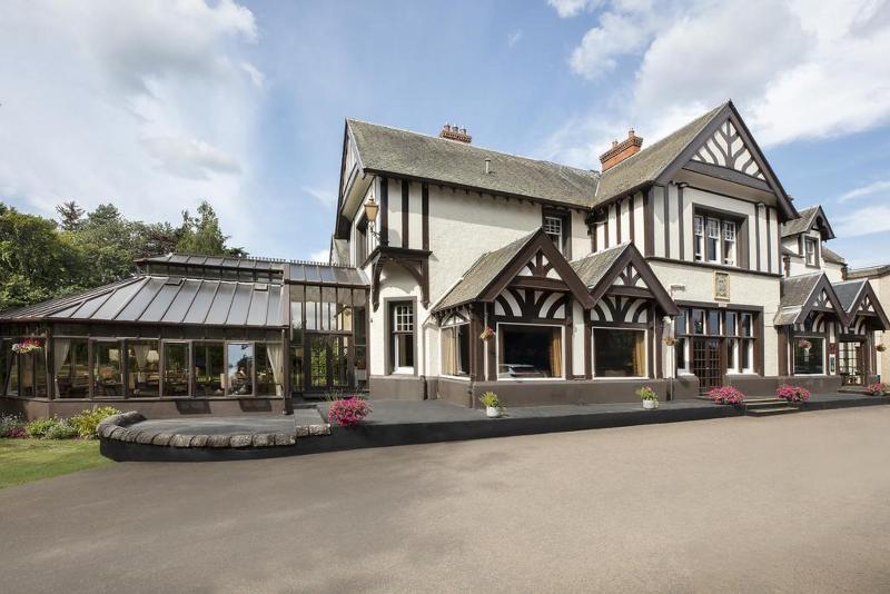 هتل Leonardo Boutique  Huntingtower Perth