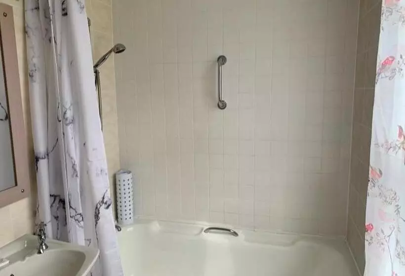 Lochalsh Hotel With Views To The Beautiful Isle Of Skye