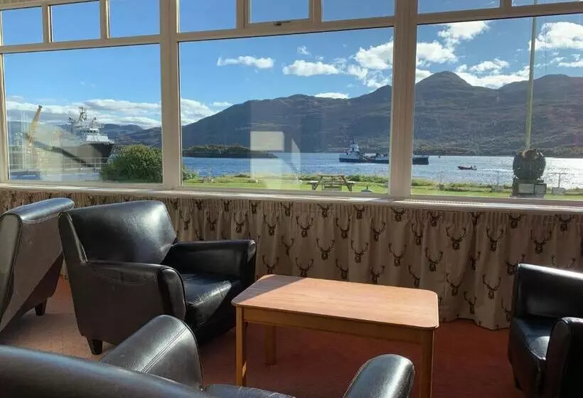 Lochalsh Hotel With Views To The Beautiful Isle Of Skye