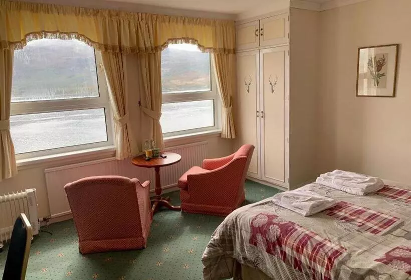 Lochalsh Hotel With Views To The Beautiful Isle Of Skye
