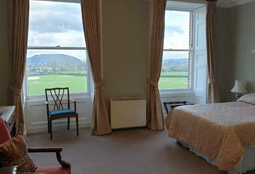 בית מלון כפרי Longworth Hall