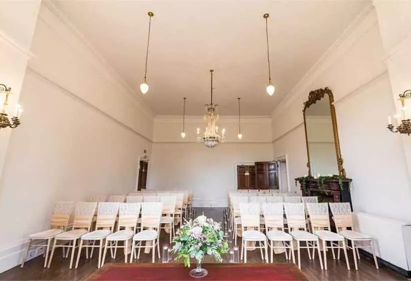 בית מלון כפרי Longworth Hall