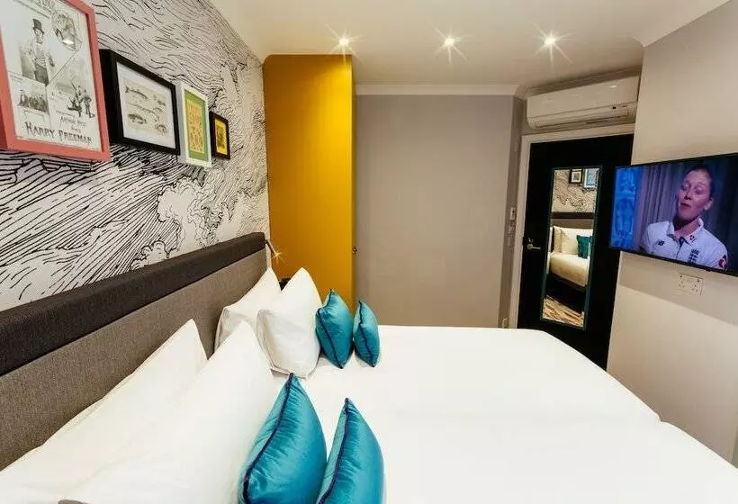 בית מלון כפרי Oliver Plaza