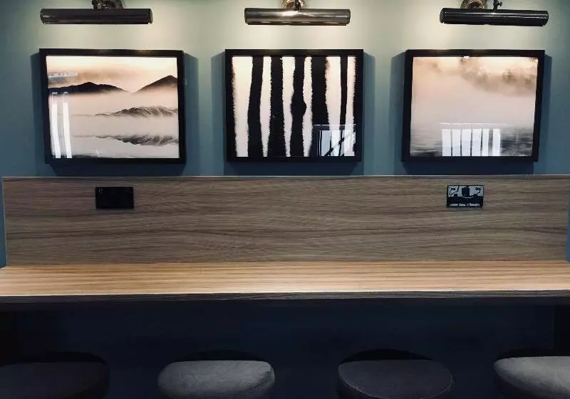 בית מלון כפרי Oliver Plaza