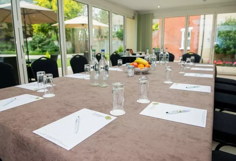 Stanwell Hotel By Mercure