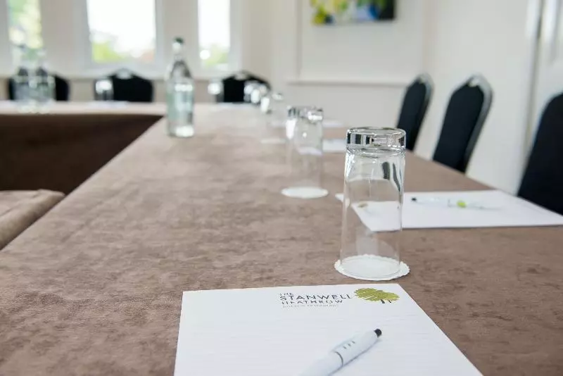 Stanwell Hotel By Mercure