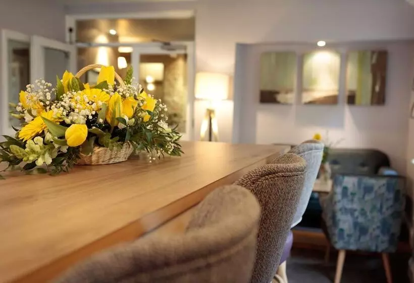 Отель Oxford Witney