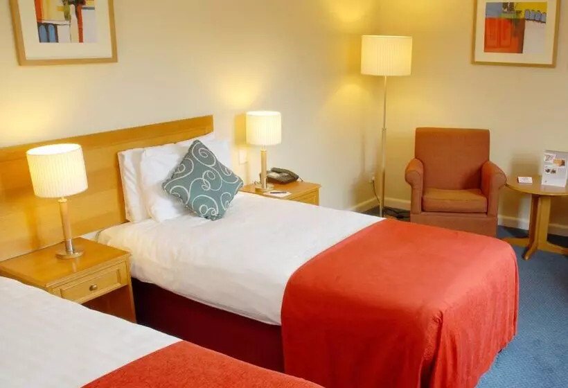 Отель Oxford Witney