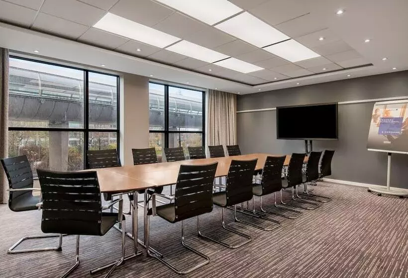 فندق Radisson Blu Manchester Airport