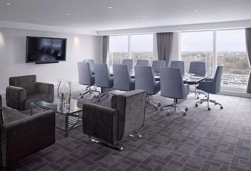 فندق Radisson Blu Manchester Airport