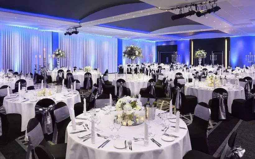 فندق Radisson Blu Manchester Airport