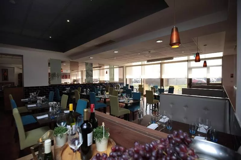 Отель Renaissance London Heathrow