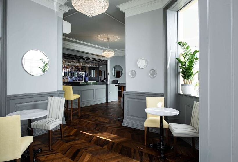 Southcrest Manor Hotel, Best Western Signature Collection