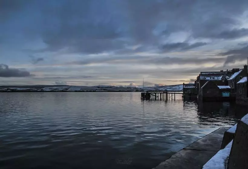 Отель The Queen S