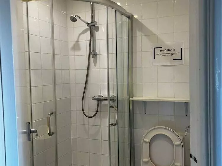 호텔 The Rose And Crown