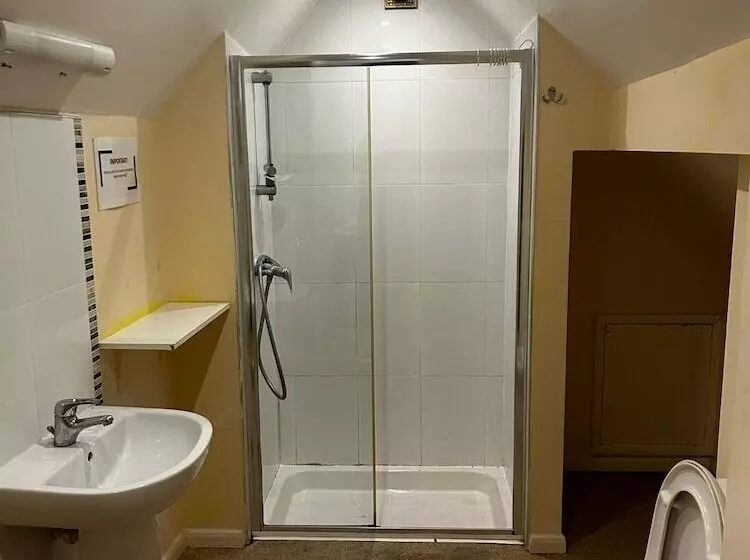 호텔 The Rose And Crown