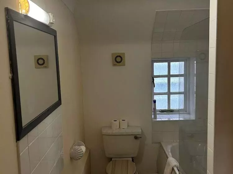 호텔 The Rose And Crown