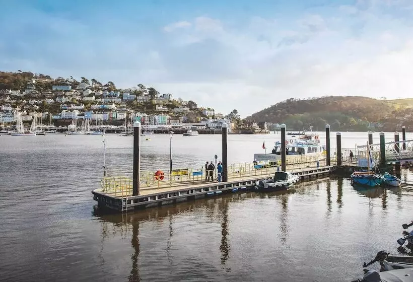 Отель The Royal Castle