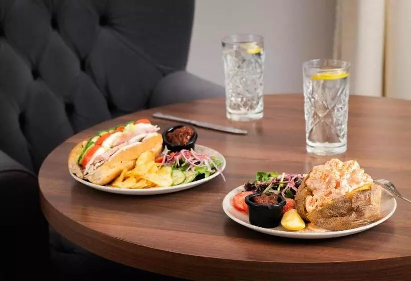 酒店 The Royal & Fortescue